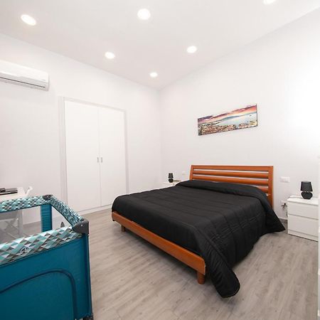 Casa Vacanze Alma B&B Grazioso Appartamento Sul Lungomare Di Pozzuoli A 300Mt Dal Centro E Dal Rione Terra By Movery Buitenkant foto